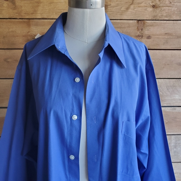 🟢 NWOT Van Heusen button up - Picture 2 of 8